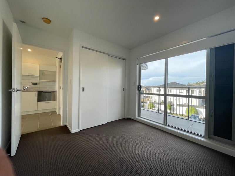 10A/60 Masons Road, Oteha, Auckland - Carousel 2