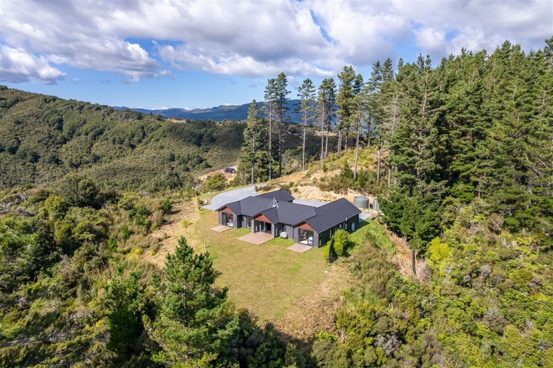 51 Crest Road, Akatarawa, Upper Hutt - Carousel 1