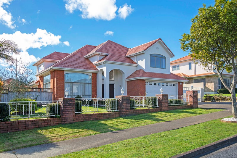 6 Point View Drive, East Tamaki Heights, Auckland - Carousel 1