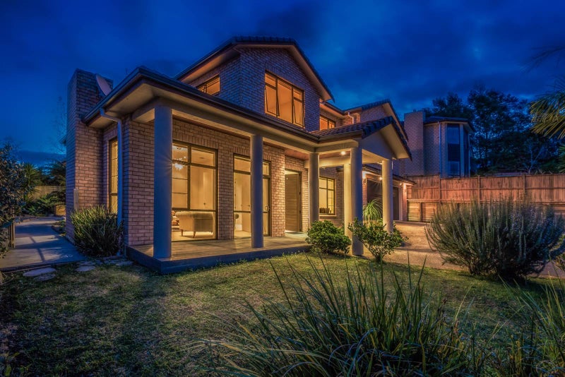 6 Ilam Lane, Fairview Heights, Auckland - Carousel 2