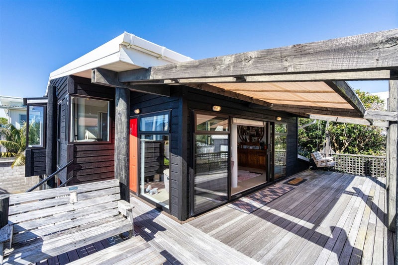 2 Tahi Road, Paraparaumu Beach, Paraparaumu - Carousel 1