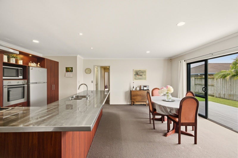 12 Thompson Drive, Papamoa Beach, Papamoa - Carousel 1