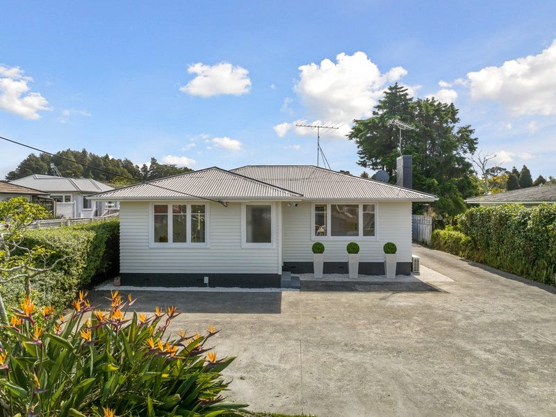 2/55 Northcote Road, Hillcrest, Auckland - Carousel 1