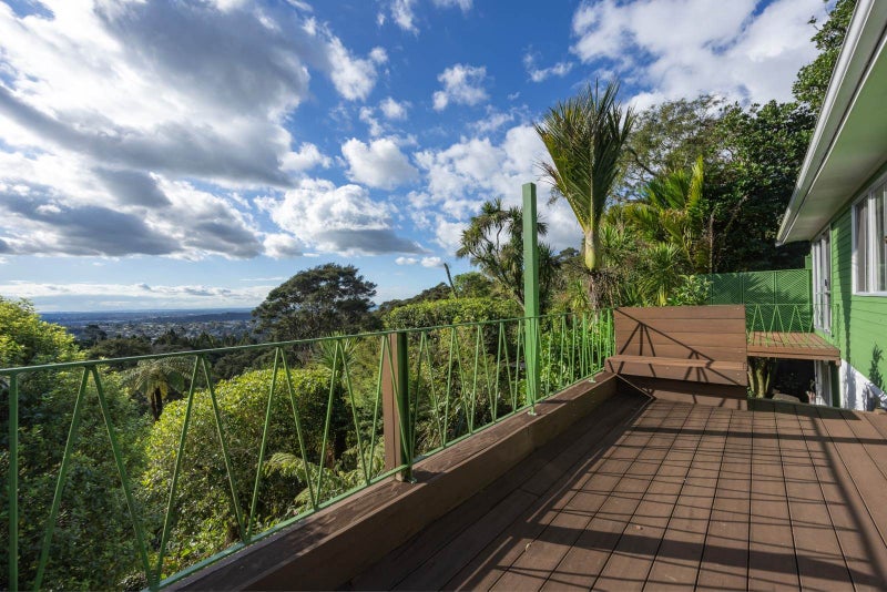 71 Kohu Road, Titirangi, Auckland - Carousel 2