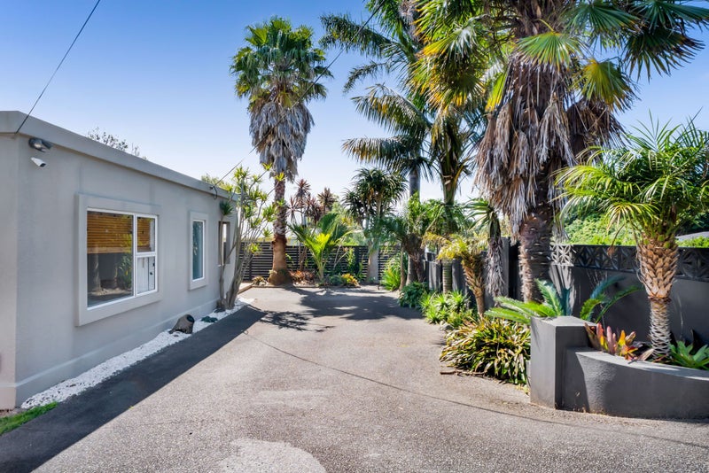 70 Seaview Road, Marfell, New Plymouth - Carousel 2