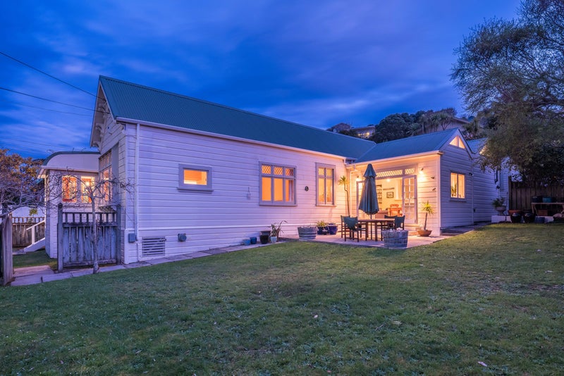 385 Karori Road, Karori, Wellington - Carousel 1