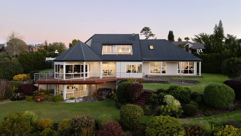 9 River Oaks Place, Pukete, Hamilton - Carousel 1