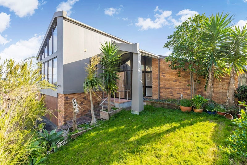 69 Dalwhinnie Parade, Highland Park, Auckland - Carousel 2