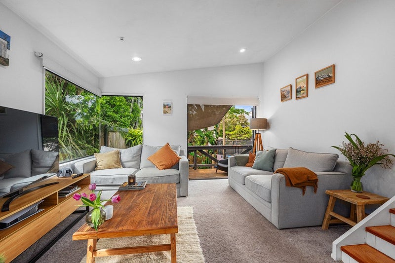 2/53 Topliss Drive, Northcross, Auckland - Carousel 2