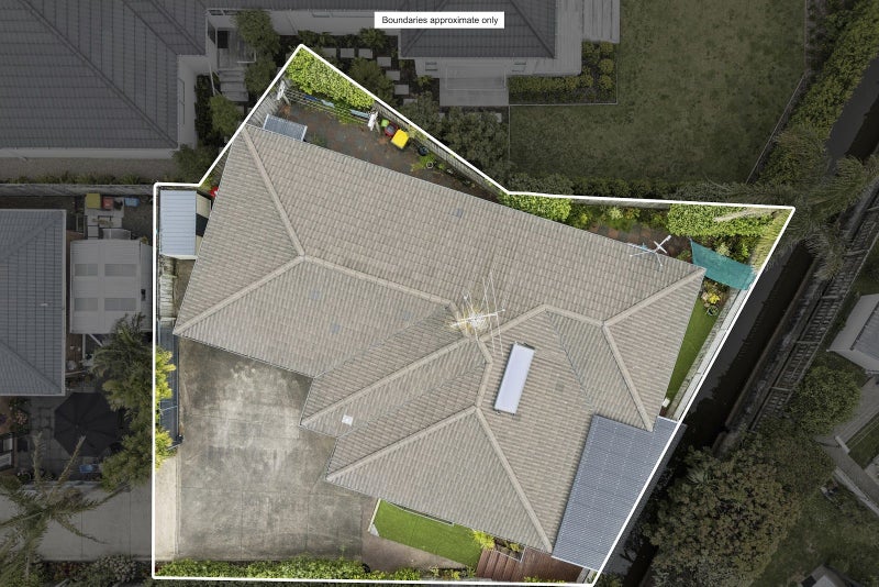 18A Doment Crescent, Orewa, Orewa - Carousel 2