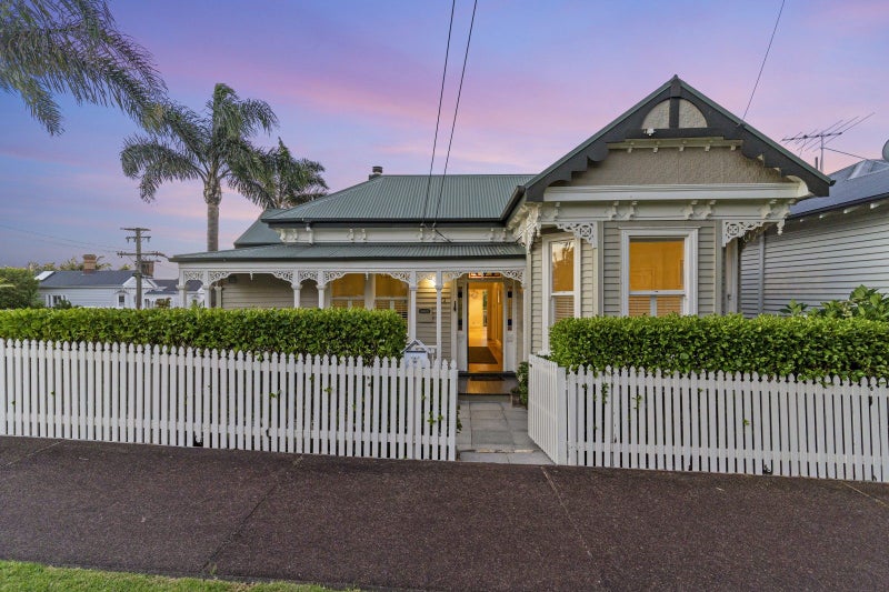 123 Crummer Road, Grey Lynn, Auckland - Carousel 1