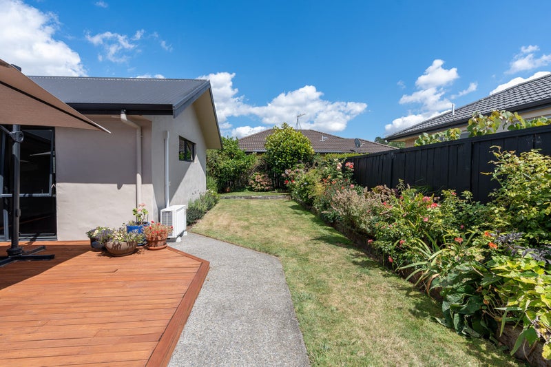 35 Haswell Place, Huntington, Hamilton - Carousel 24