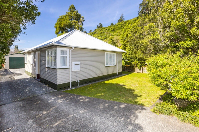 2 Pokaka Street, Birchville, Upper Hutt - Carousel 26