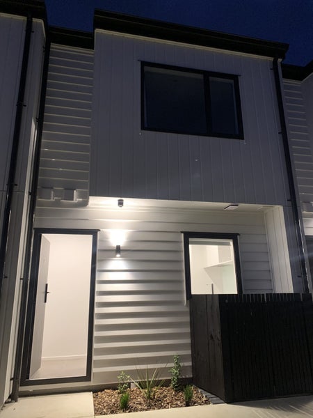 4/58 Kemp Road, Massey, Auckland - Carousel 2