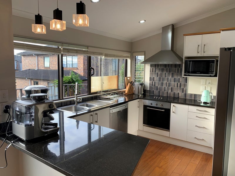 2/21 Rosedale Road, Pinehill, Auckland - Carousel 1