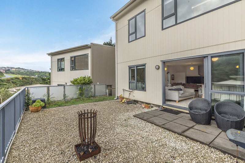 9 Rarangi Way, Owhiro Bay, Wellington - Carousel 1