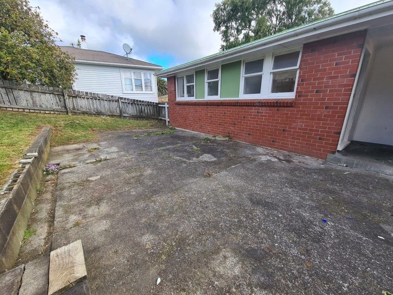 35 Bedford Street, Cannons Creek, Porirua - Carousel 10