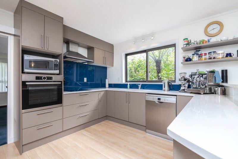 39 Thatcher Crescent, Crofton Downs, Wellington - Carousel 2