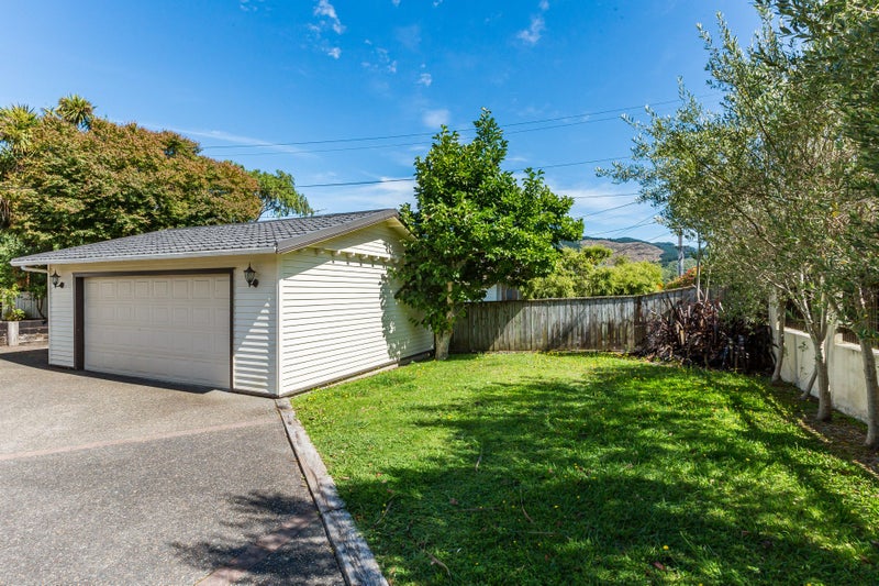 10 Gloucester Street, Silverstream, Upper Hutt - Carousel 25
