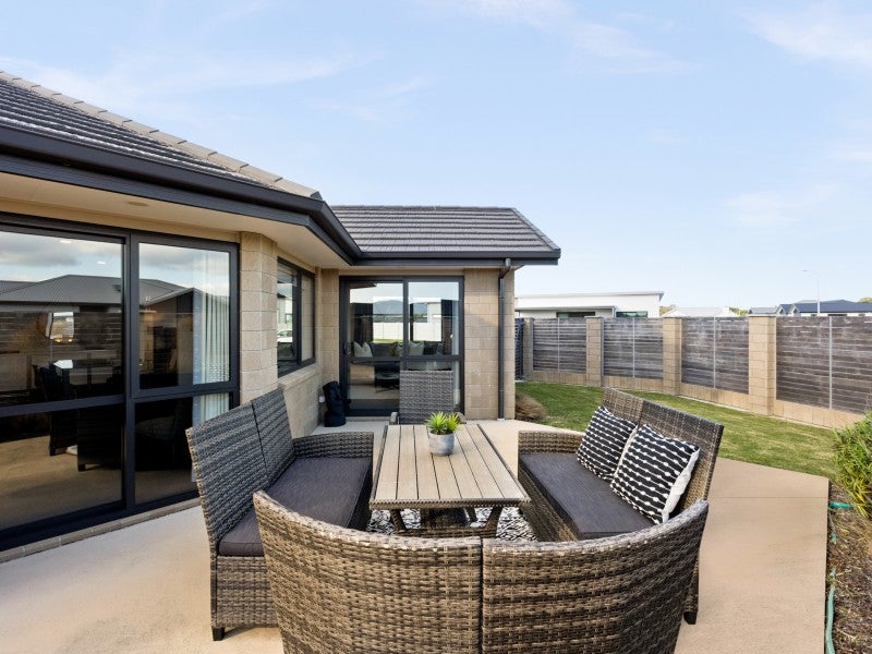 32 Waimakariri Drive, Te Awa, Napier - Carousel 17