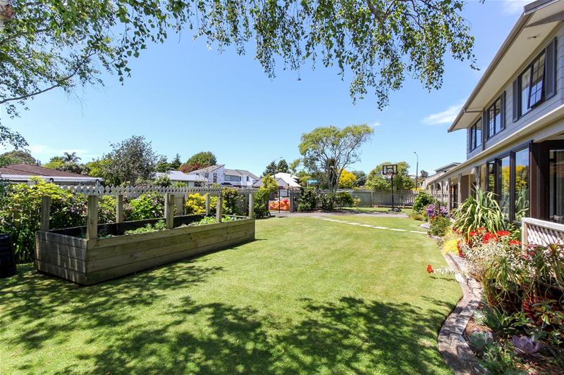 46 Branch Road, Highlands Park, New Plymouth - Carousel 21
