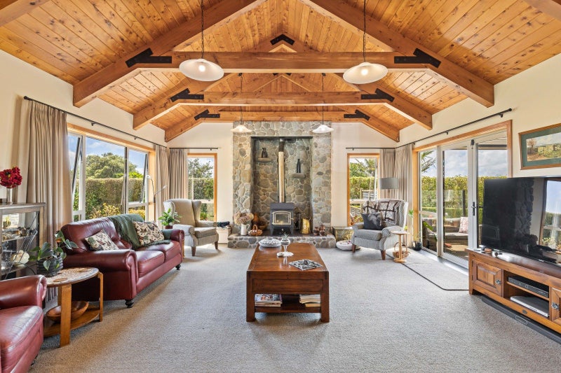 201C Egmont Road, Hillsborough, New Plymouth - Carousel 2