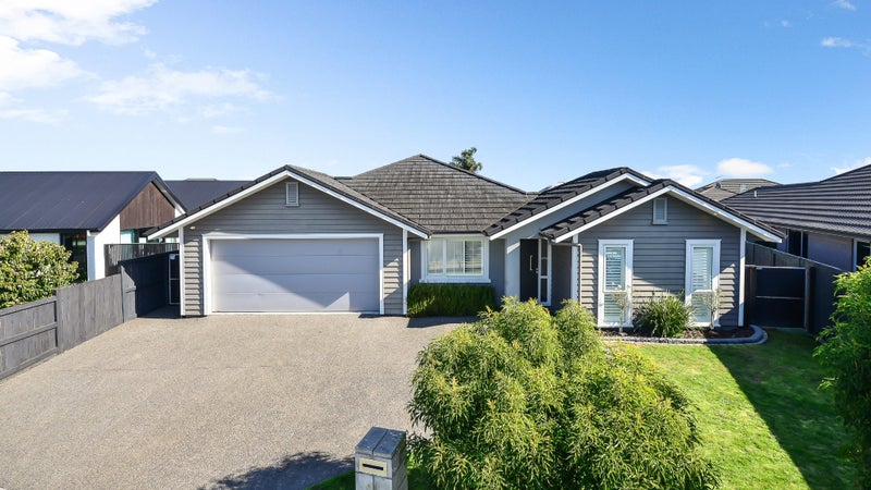 47 Meadowfield Street, Flagstaff, Hamilton - Carousel 1