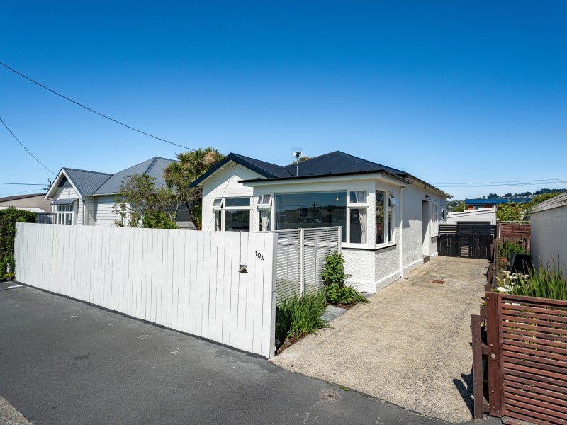 10A Hardy Street, Saint Kilda, Dunedin - Carousel 1