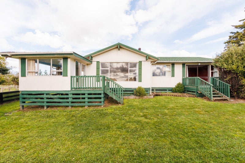 161 Cemetery Road, Sanson, Palmerston North - Carousel 1