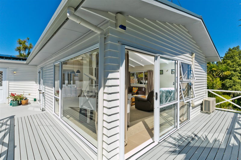 23 Grassmere Road, Henderson Valley, Auckland - Carousel 2