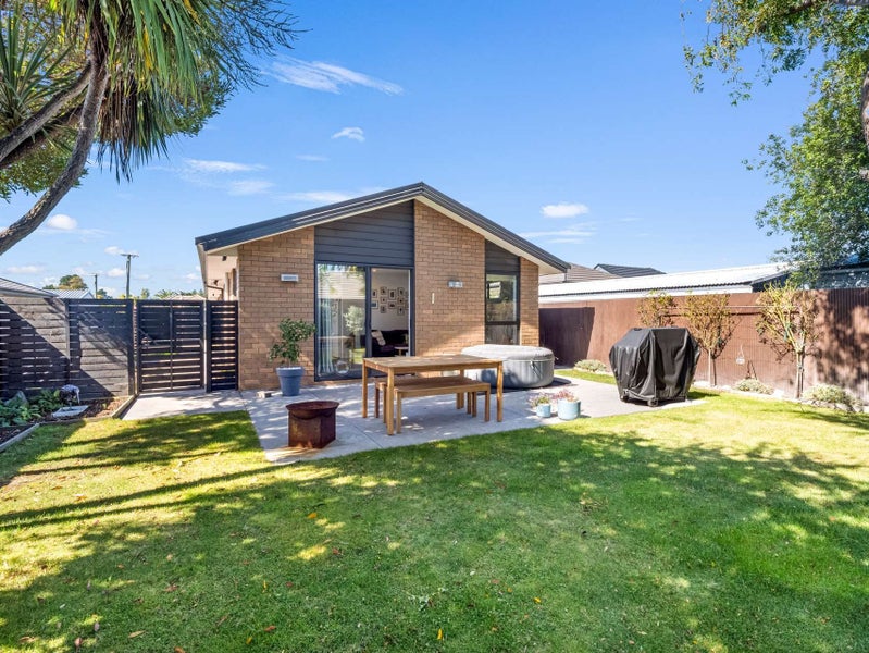 2/96 Palmers Road, New Brighton, Christchurch - Carousel 1
