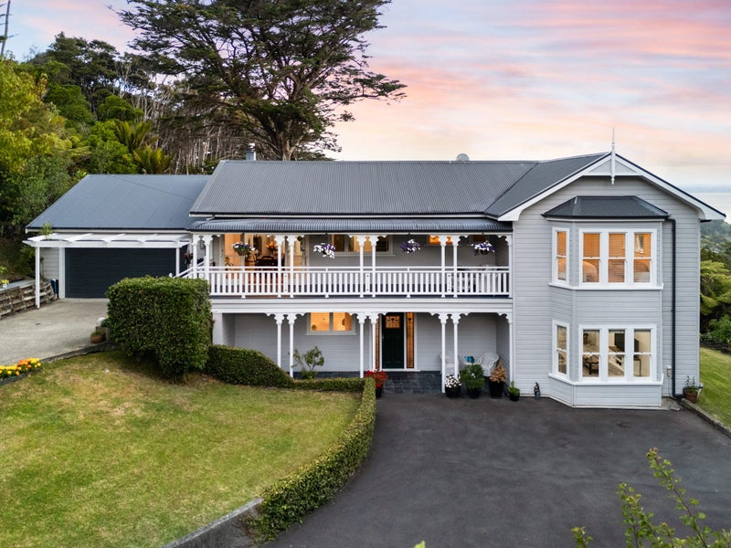 16 Scenic Drive, Titirangi, Auckland - Carousel 1