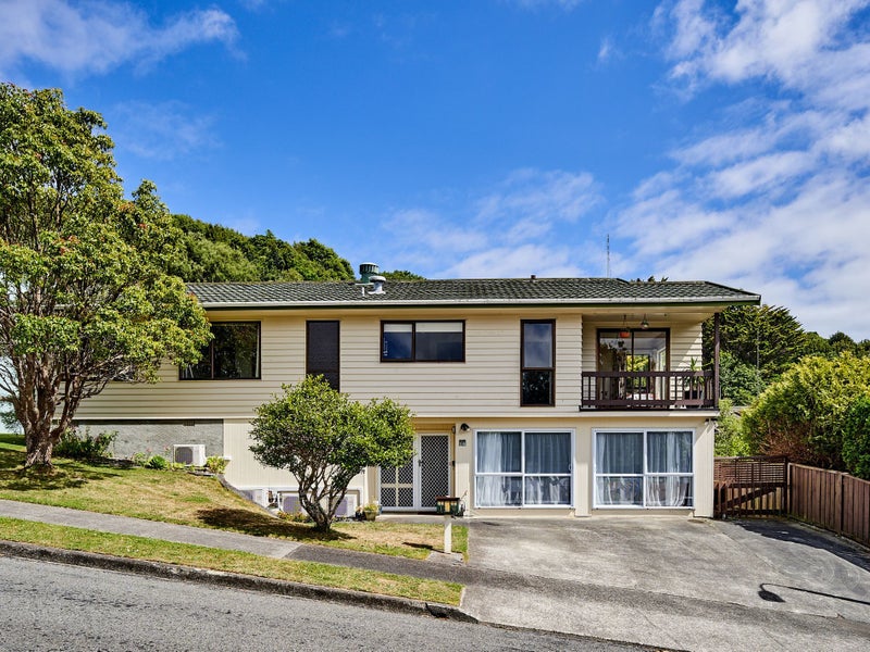 16 Brasenose Place, Tawa, Wellington - Carousel 30
