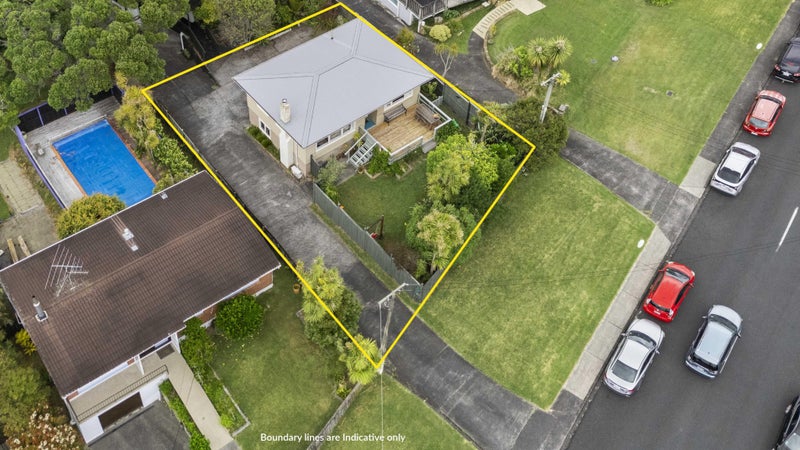 26 Avonleigh Road, Green Bay, Auckland - Carousel 2