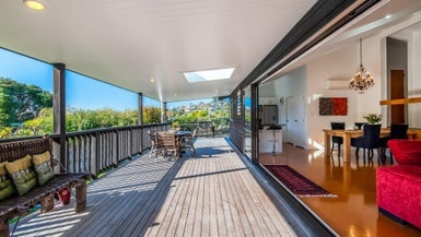 1A Mayfair Crescent, Mairangi Bay, Auckland - Carousel 1