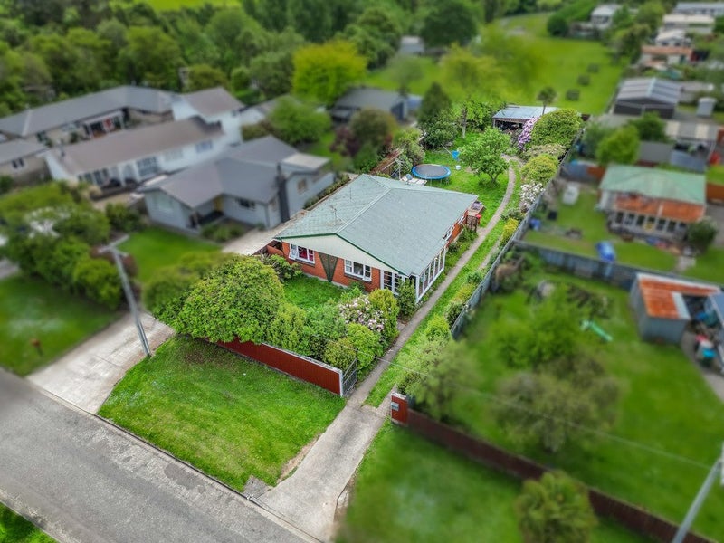 4 Paton Street, Maymorn, Upper Hutt - Carousel 1