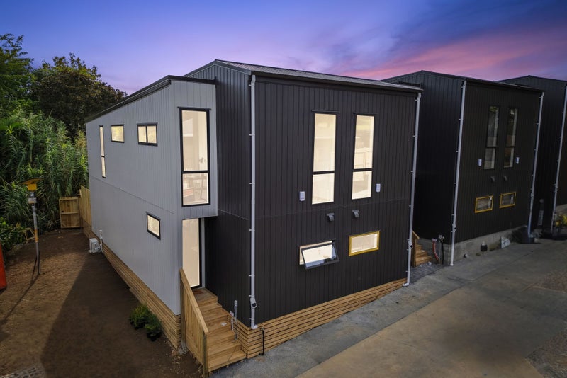 5/14 Freyberg Place, Howick, Auckland - Carousel 1