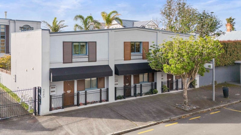 2/225 Jervois Road, Herne Bay, Auckland - Carousel 1