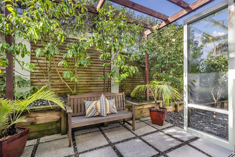 91 Allum Street, Kohimarama, Auckland - Carousel 24