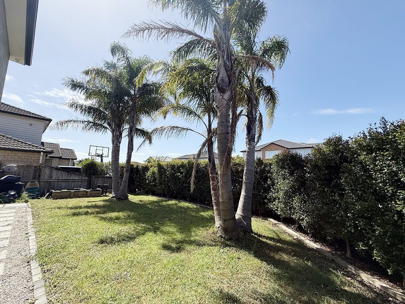 16 Coolaghy Drive, Flat Bush, Auckland - Carousel 14