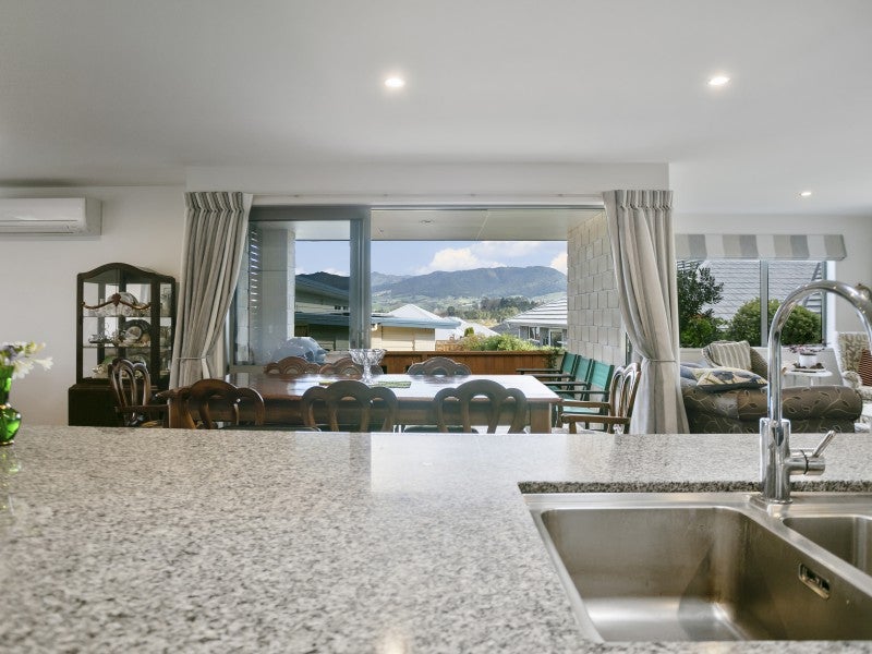 8 Riverside Place, Katikati, Katikati - Carousel 1