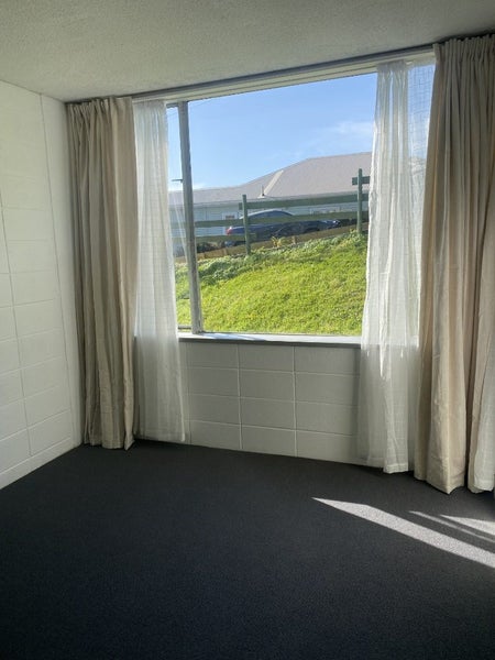 1/118 Russell Terrace, Berhampore, Wellington - Carousel 1