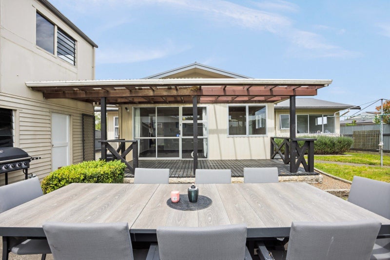 12 Essex Street, Tamatea, Napier - Carousel 1