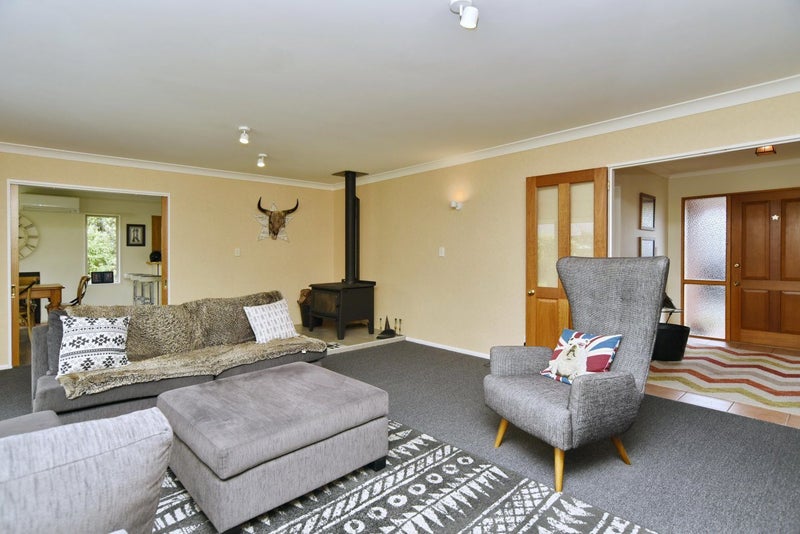 8C Bank Street, Amberley, Amberley - Carousel 2