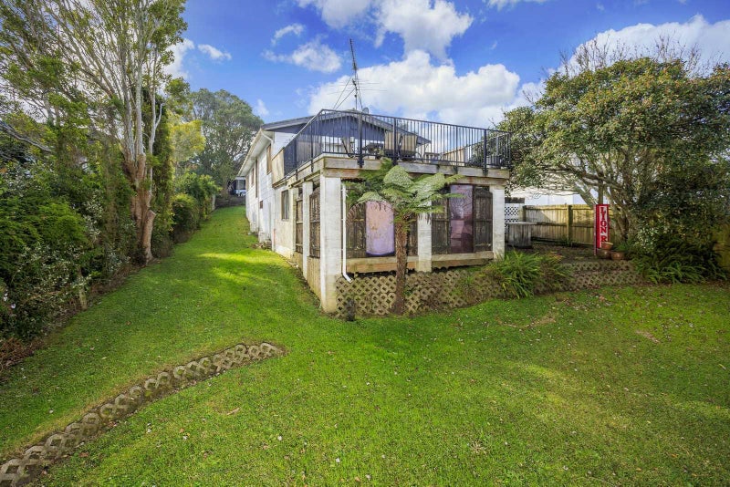 81 Chivalry Road, Glenfield, Auckland - Carousel 1