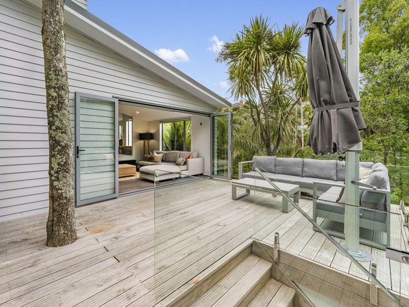 3B Appleyard Crescent, Meadowbank, Auckland - Carousel 1