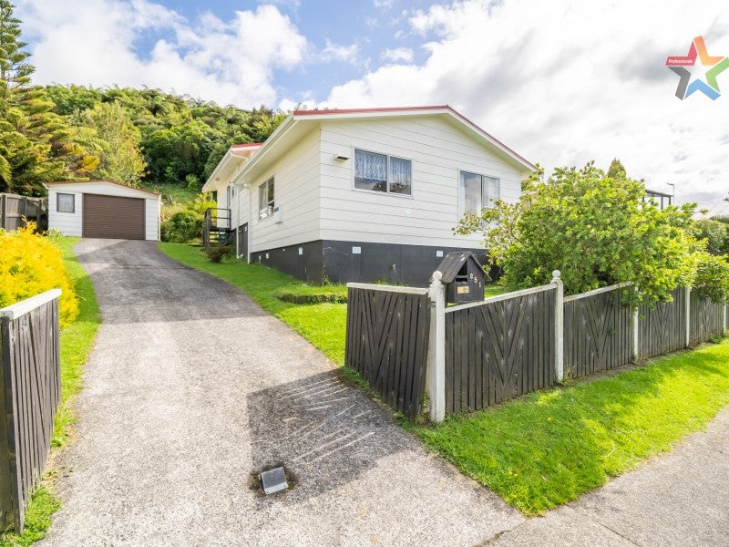 251 Major Drive, Kelson, Lower Hutt - Carousel 1