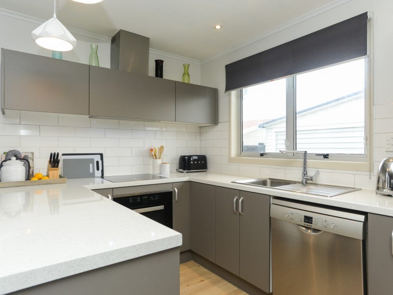 11 Ranfurly Street, Tamatea, Napier - Carousel 2