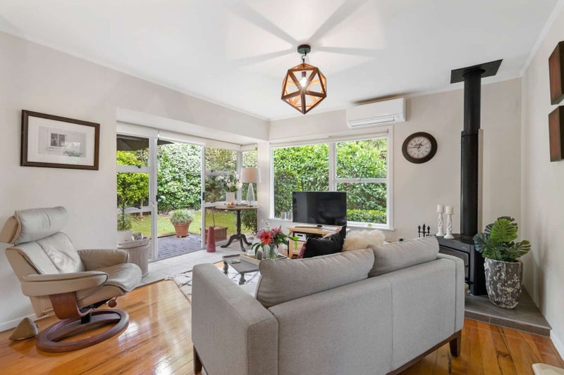 1/20 St Peters Street, Northcote, Auckland - Carousel 2