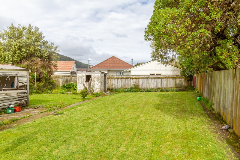 49 Fairfield Avenue, Fairfield, Lower Hutt - Carousel 14